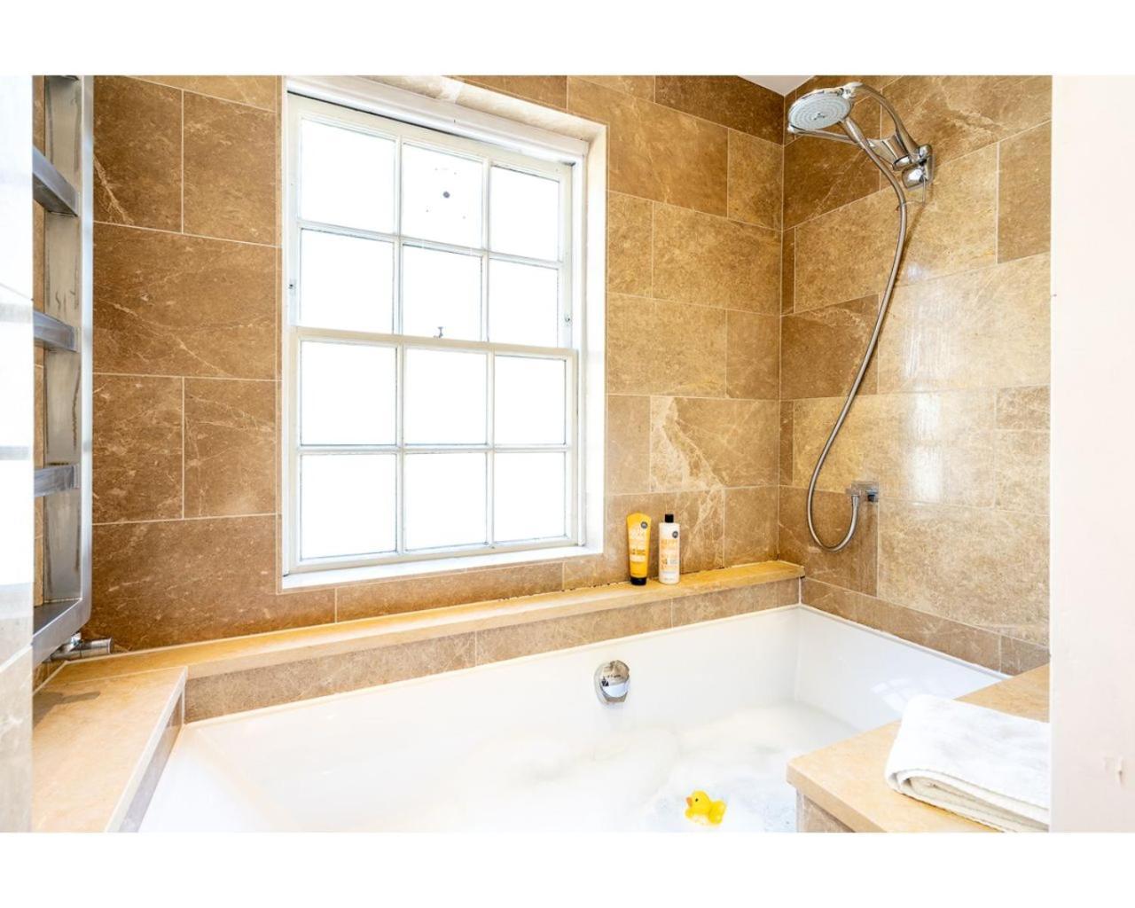 Murphys House - 3 Bed Luxury Central Townhouse Bath Room photo